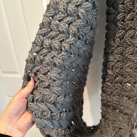 American Eagle Outfitters Infinity Scarf - Picture 4 of 6